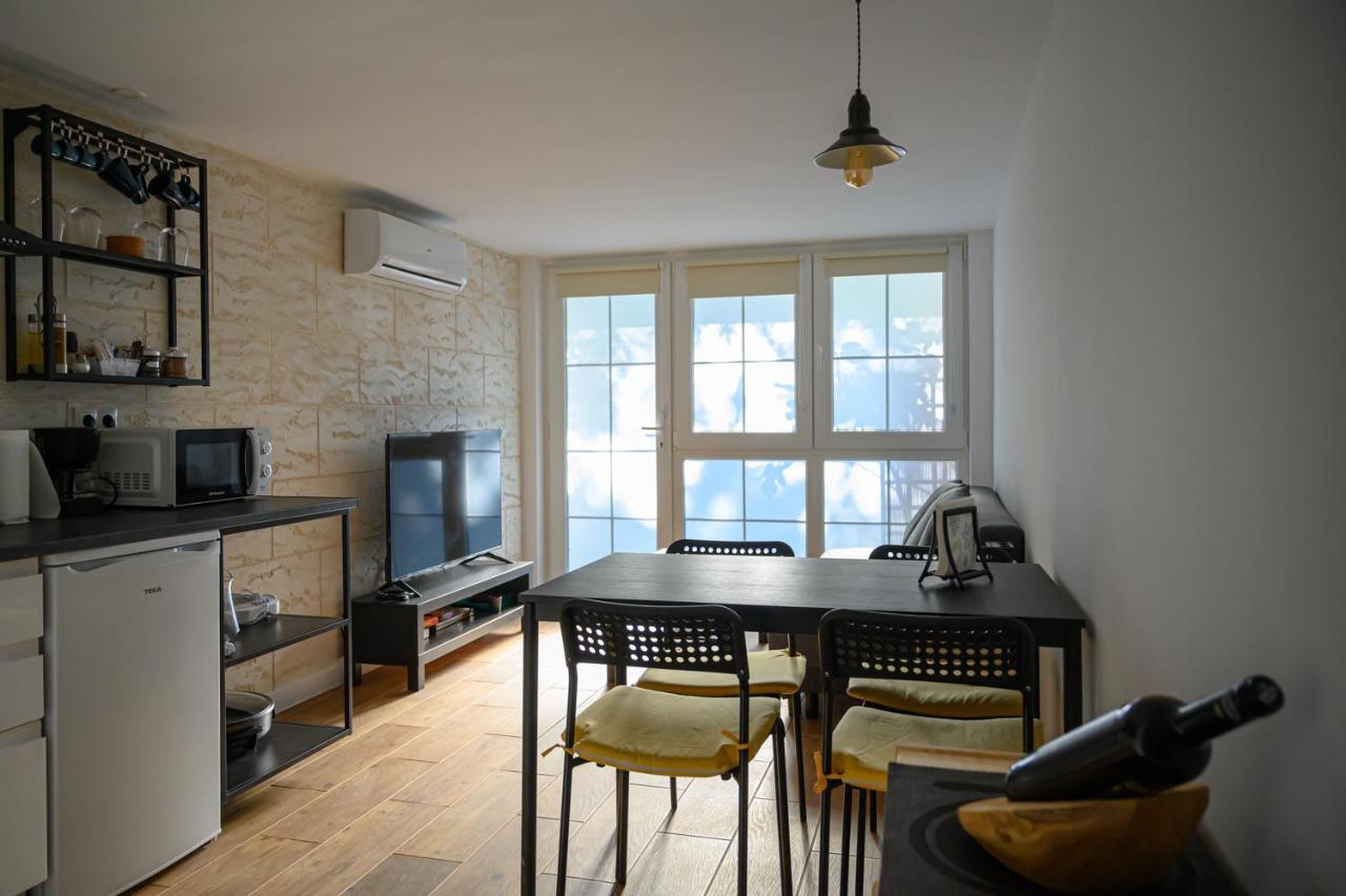 Suite Duplex Con Terraza Independiente Brunete Exterior photo